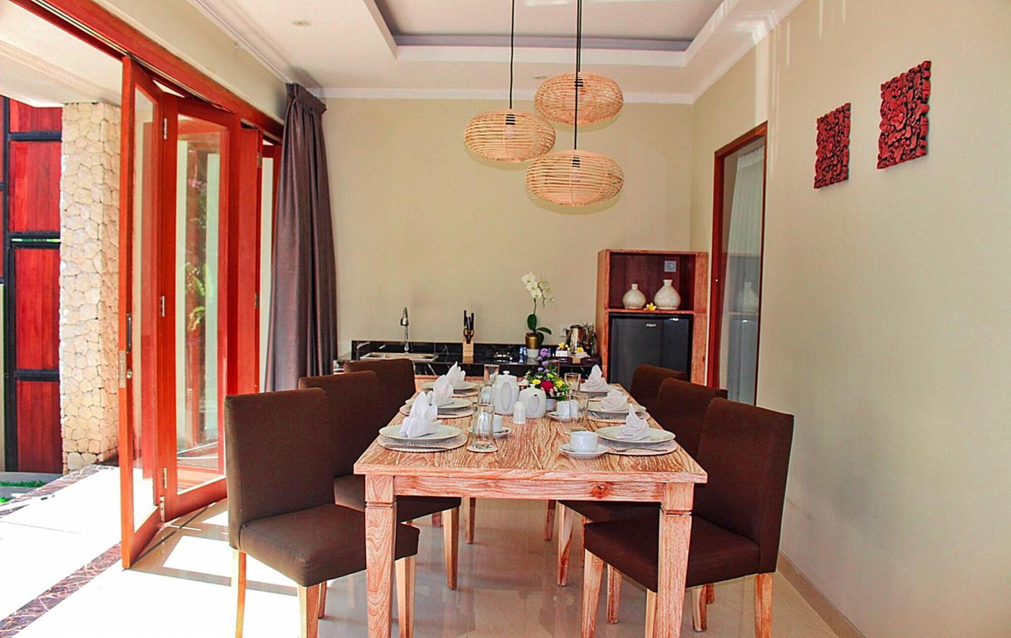 Kubu Gwk Resort Jimbaran  Bilik gambar